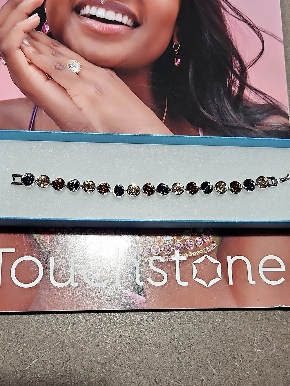 Touchstone Multicolor Stone Bracelet Like New
Sierra - Size Small -6 1/2"